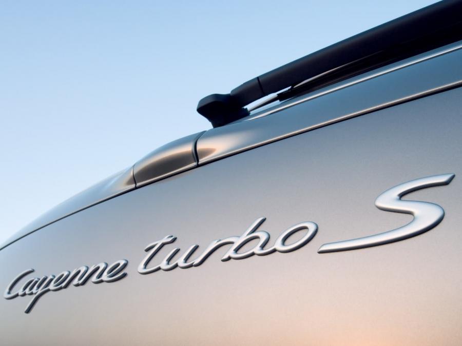  Porsche Cayenne Turbo S 2006 года  (фото 17 из 27)